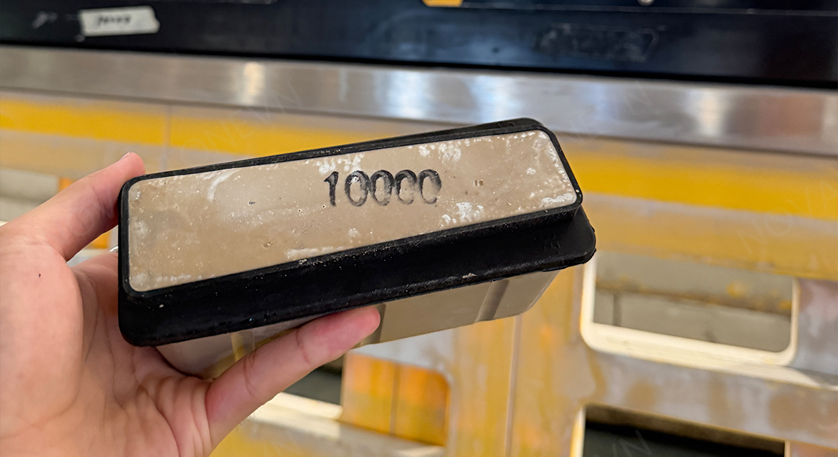 10000-grit-head