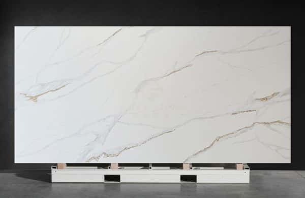 NV889 Calacatta White Gold Vein Quartz Stone Slab Factory Direct Sale Price for Hospitality Project Cafeterias