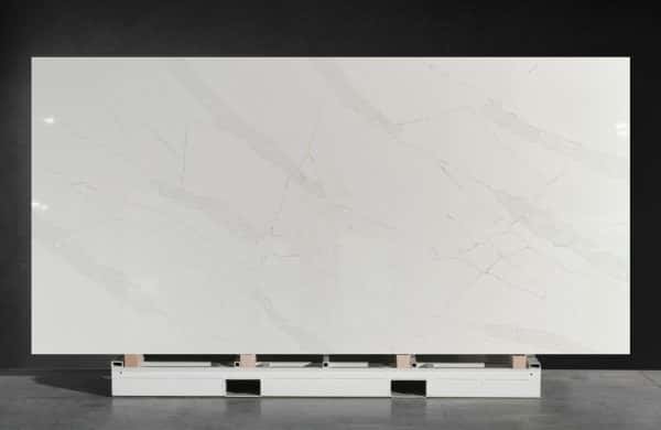 NV897 Premium Quality Gold Veins Bending Resistant Quartz Stone Slab 20 mm Thickness