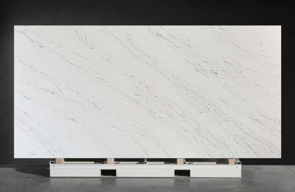 NV888 Consistent Color Texture Carrara Quartz Stone Slab for Internal Wall Cladding