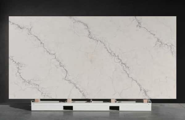NV688 Anti-Absorption Kitchen White Quartz Countertops Slab With Carrara Veins