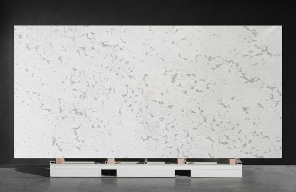 NV906 Light Floral Minimalism Scratch Resistant Carrara Beige White Quartz Stone Slab