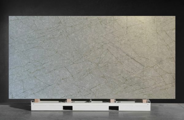 NV736 Luxe Customized High Content Resin Jade Texture Carrara Quartz Stone Slab