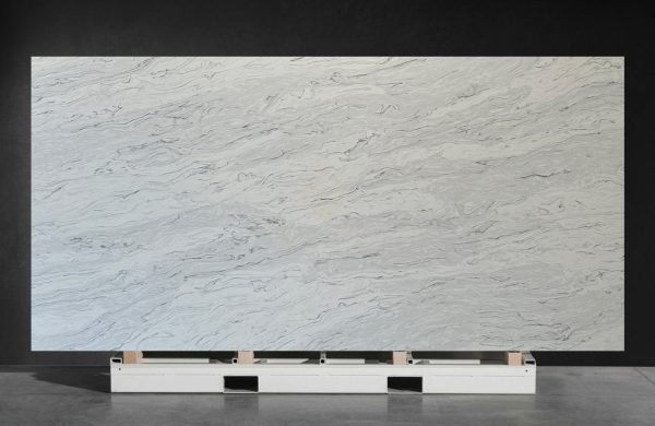 NV8036 Wood Grain Floral Resilient Super Carrara Jumbo Quartz Stone Slab for Residential Projects